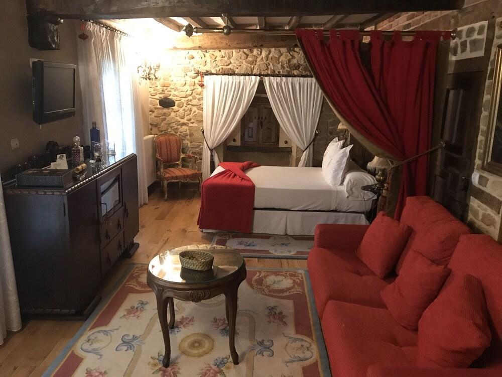 Palacio De Trasvilla Escobedo Eksteriør bilde